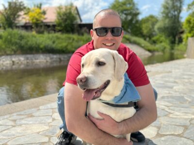 Három vakvezető kutya segített Zolinak