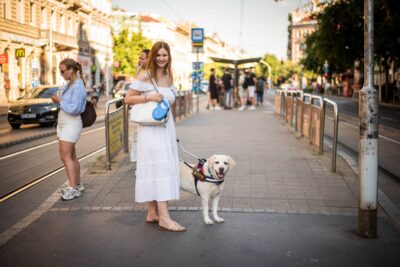 “Én imádom ezt a nyüzsgést” – Ani és Iram, a két belvárosi arc